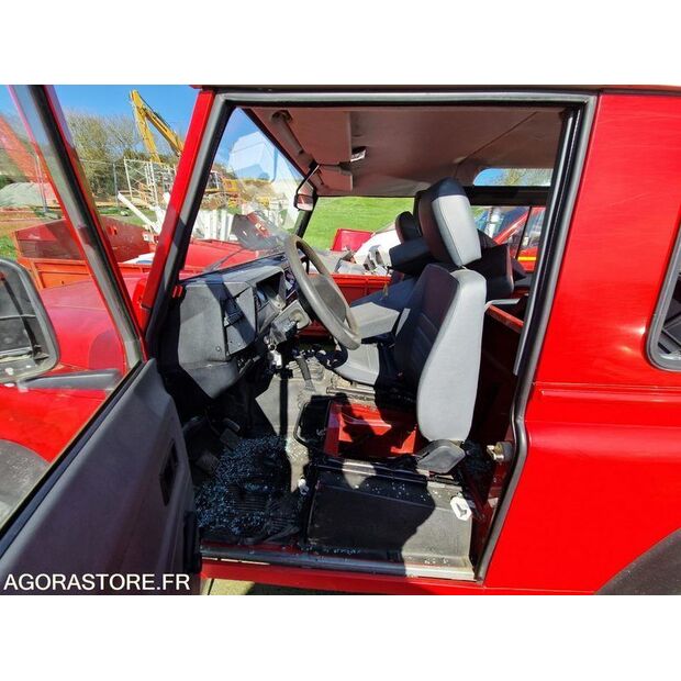 2000 Land Rover Defender-46148337