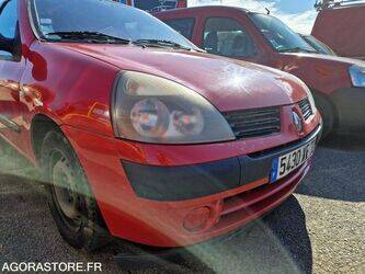 2005-renault-clio-1434847-46148365