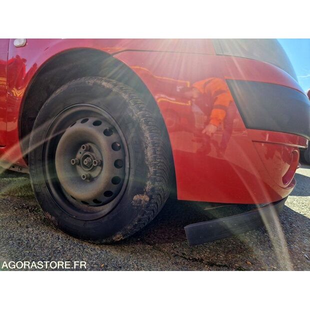 2005 Renault Clio-46148368