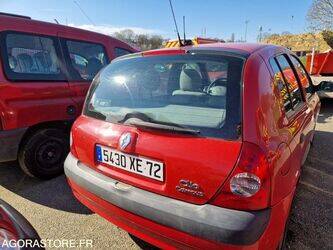 2005-renault-clio-1434847-46148371