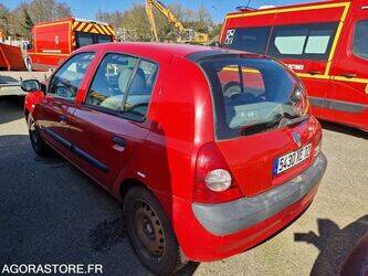 2005-renault-clio-1434847-46148374