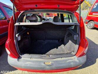 2005-renault-clio-1434847-46148378