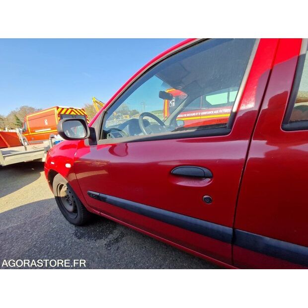 2005 Renault Clio-46148381