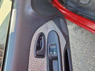 2005-renault-clio-1434847-46148382