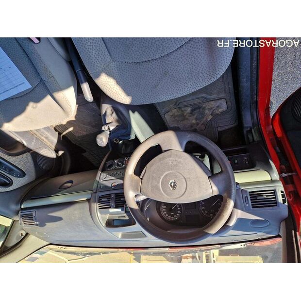 2005 Renault Clio-46148383