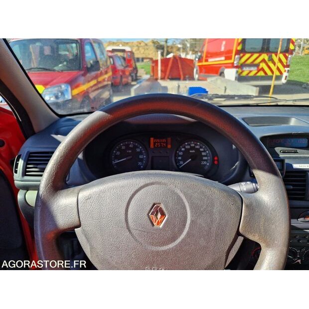 2005 Renault Clio-46148385