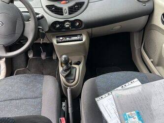 2008-renault-twingo-1434848-46148392