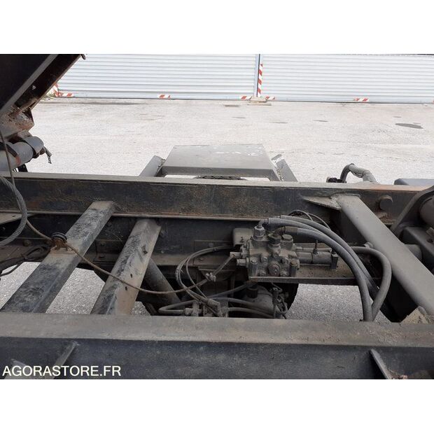 2001 Renault Midlum-46148782