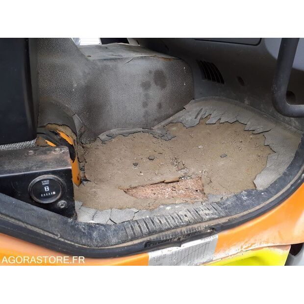 2001 Renault Midlum-46148790