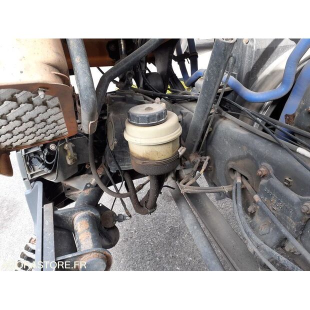 2001 Renault Midlum-46148797