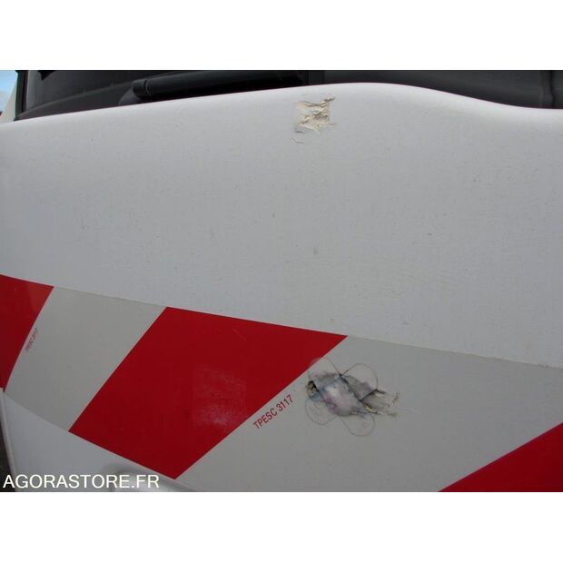 2001 Renault Midlum-46148877