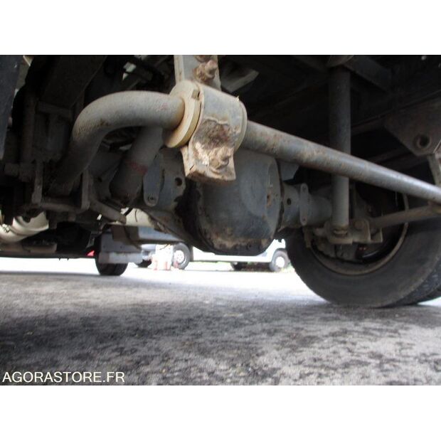 2001 Renault Midlum-46148884