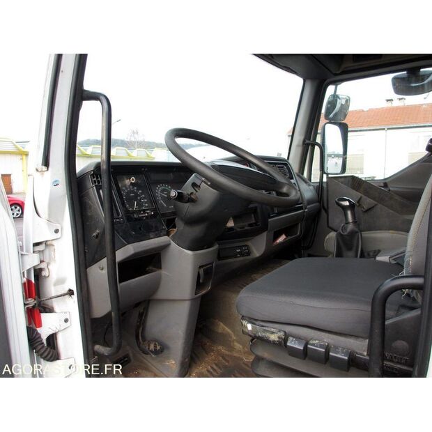 2001 Renault Midlum-46148885