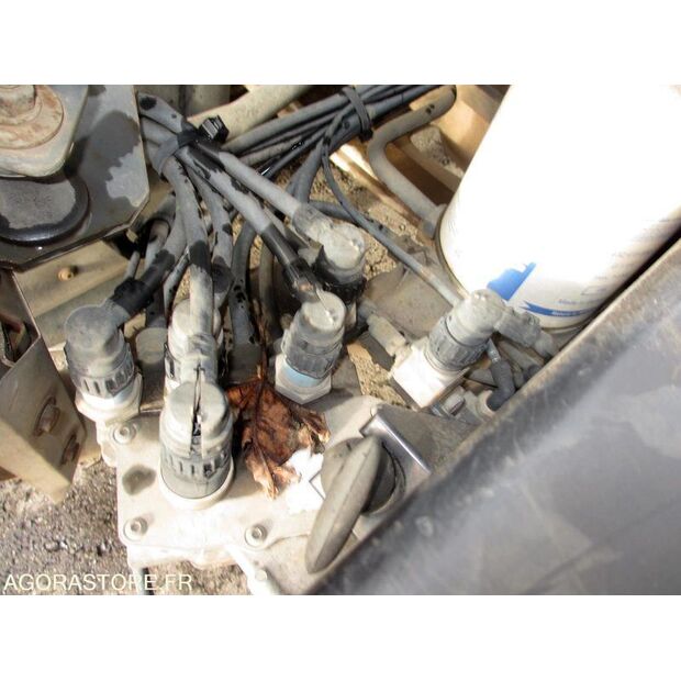 2001 Renault Midlum-46148893