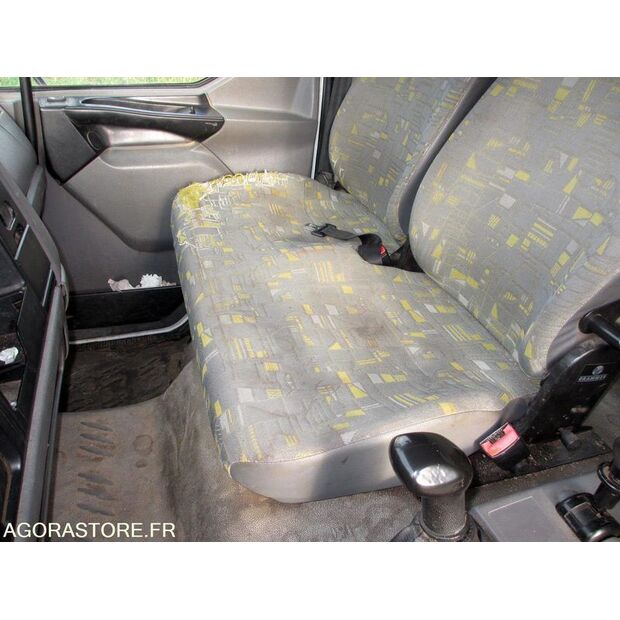 2001 Renault Midlum-46148896