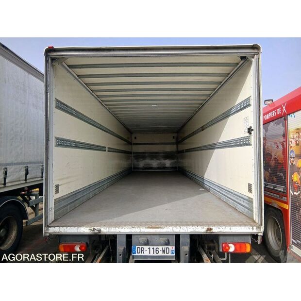 2015 Renault D-46149001