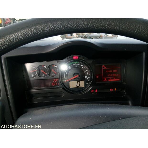 2015 Renault D-46149005