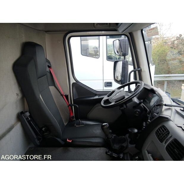 2015 Renault D-46149006