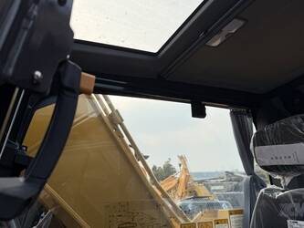 2025-xcmg-xe215ga-46149087