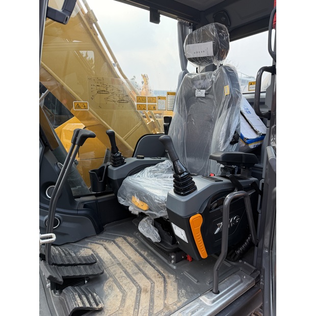 2025 اكس سي ام جي XE215GA-46149091