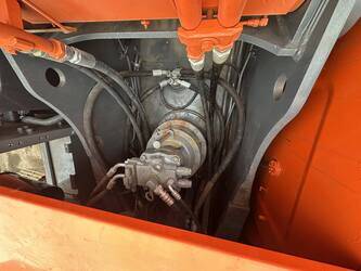 2024-hitachi-350-5g-1434897-46149130