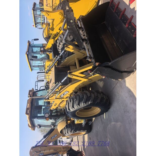 2025 جيه سي بي 4CX-46149374