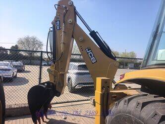 2025-jcb-4cx-1434910-46149383