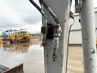 2010-takeuchi-tb235-1434936-46149895