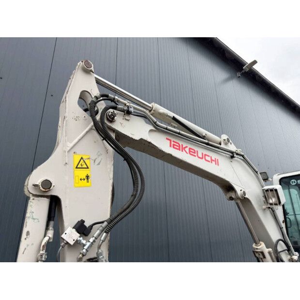 2010 TAKEUCHI TB235-46149897