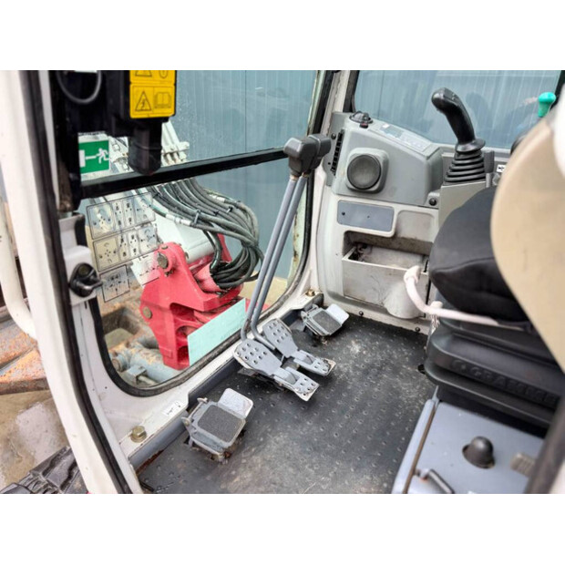 2010 TAKEUCHI TB235-46149904