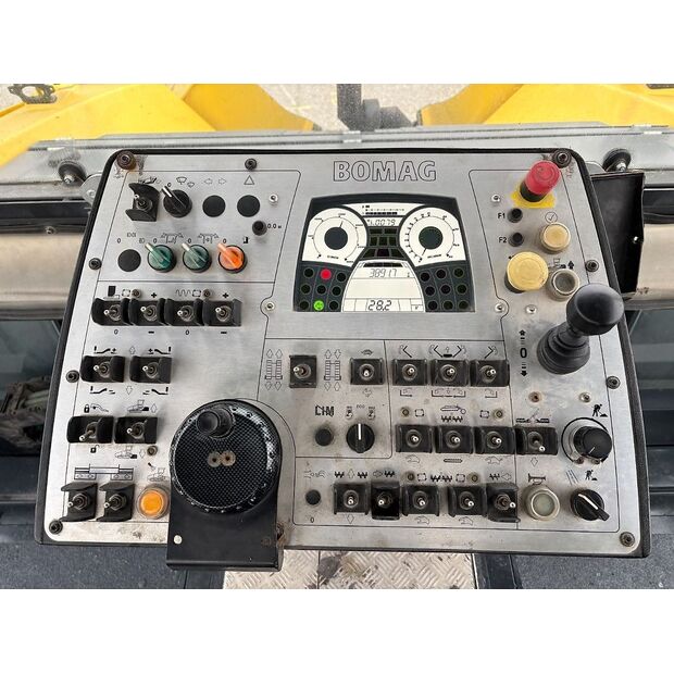 BOMAG BF 700C-2-46150081