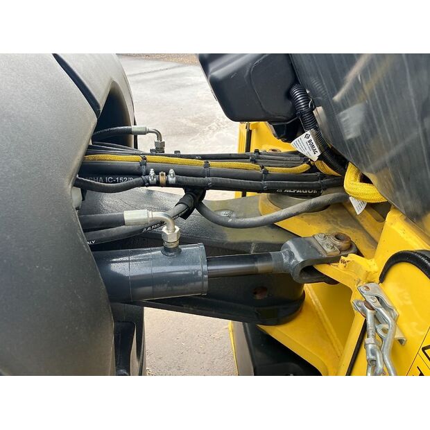 BOMAG BW 202 AD-4-46150330