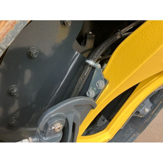 BOMAG BW 206 AD-5 AM-46150366