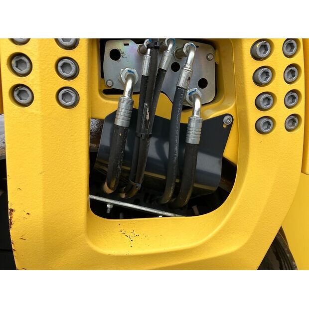 BOMAG BW 206 AD-5 AM-46150372