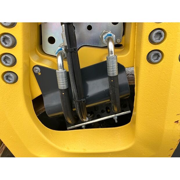 BOMAG BW 206 AD-5 AM-46150378