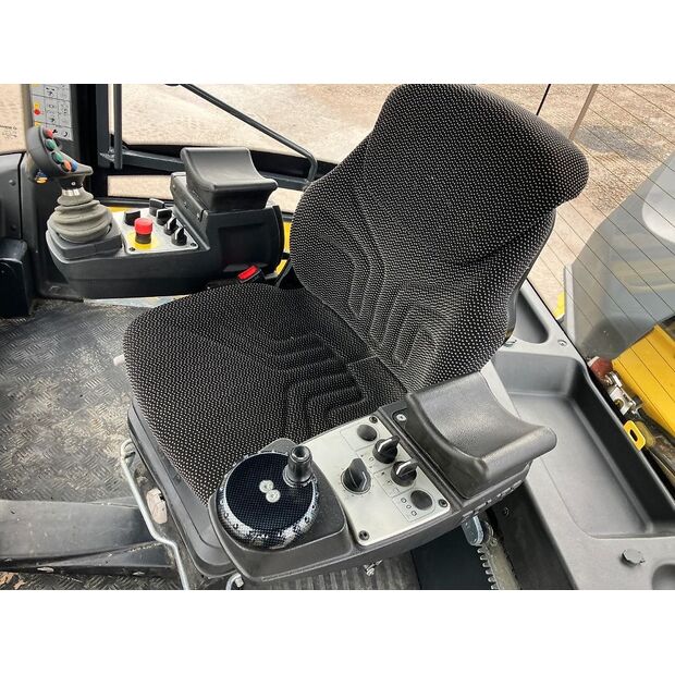 BOMAG BW 206 AD-5 AM-46150381