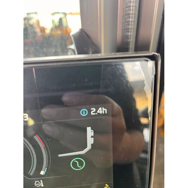 2026 فولفو L30HS-46157456