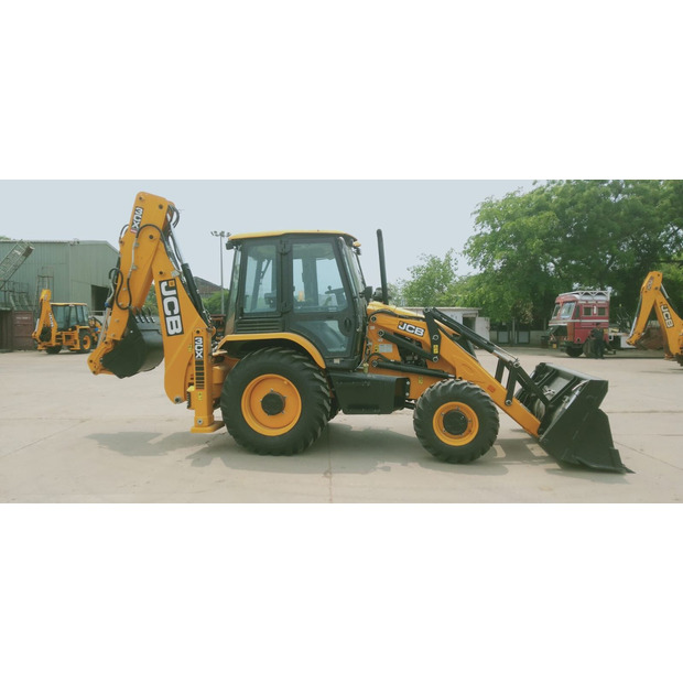 2025 جيه سي بي 3CX-46158791