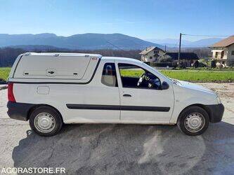 2011-dacia-logan-1435007-46164391