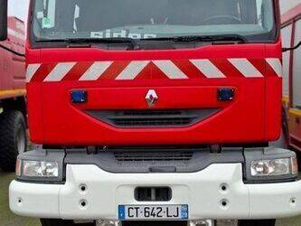 Image for Fire Trucks 2004 Renault MIDLUM 270.15