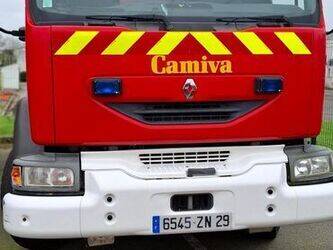 Image for Fire Trucks 2003 Renault MIDLUM 270.15