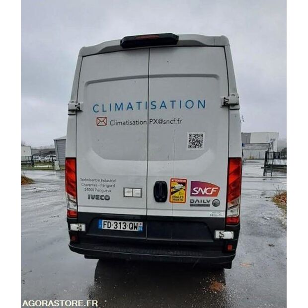 2019 Iveco 35C18-46164650