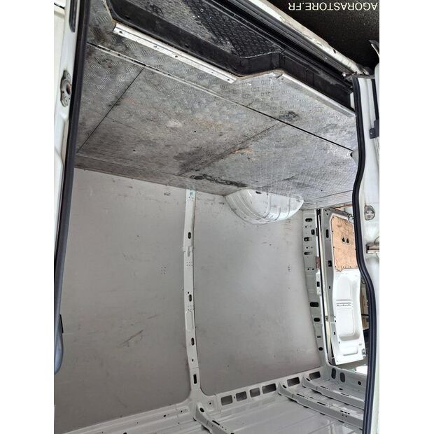 2019 Iveco 35C18-46164654