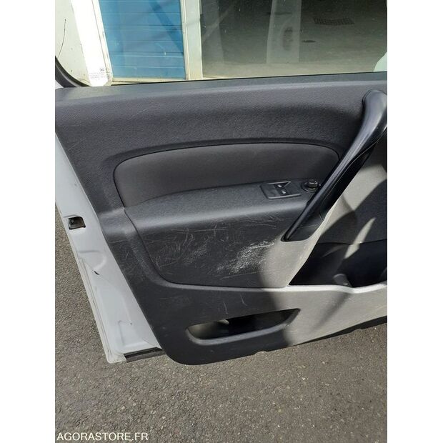 2016 Renault Kangoo-46164784