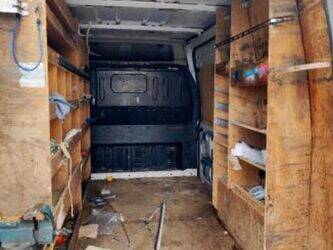 2010-ford-transit-1435036-46164831