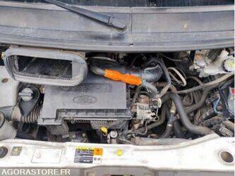 2010-ford-transit-1435036-46164833