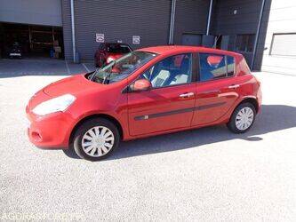 2011-renault-clio-1435051-46165018