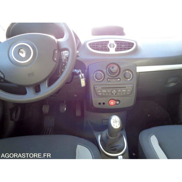 2011 Renault Clio-46165021