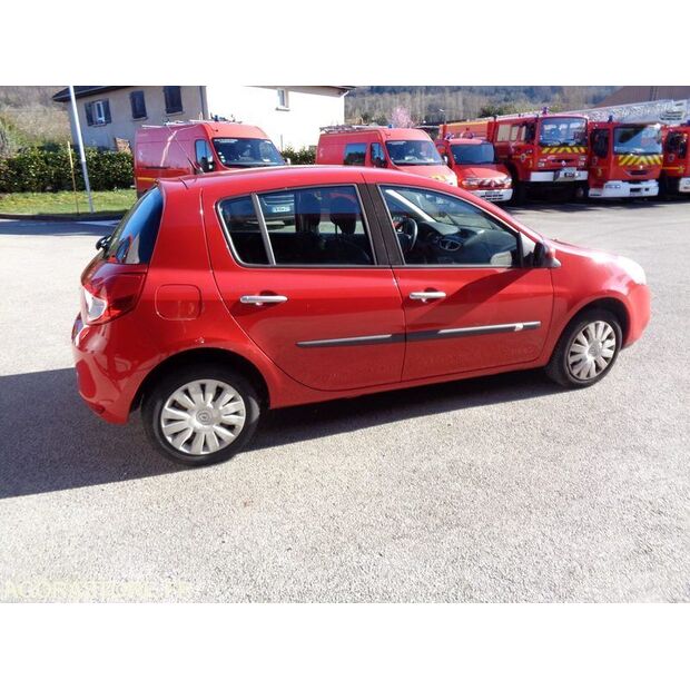 2011 Renault Clio-46165024