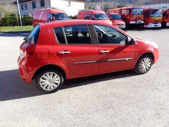 2011-renault-clio-1435051-46165024